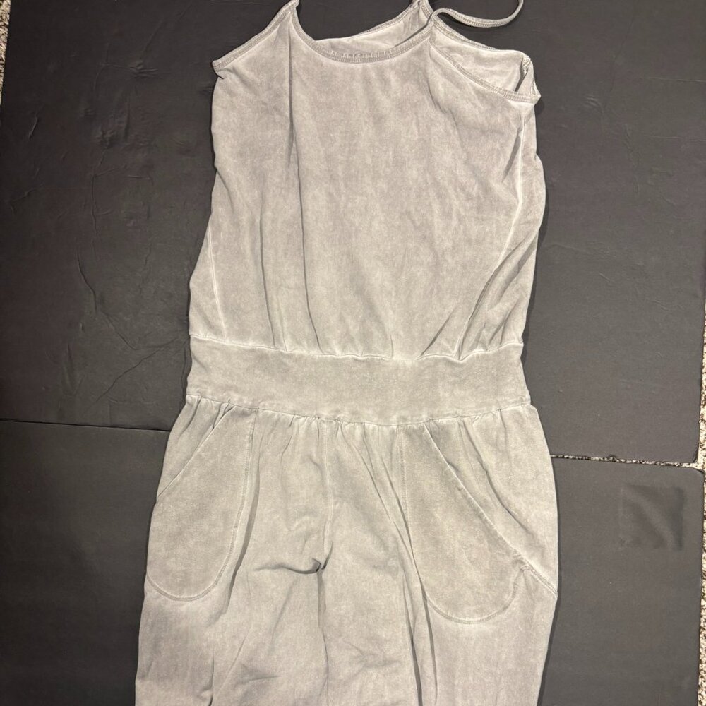 Ripple Women’s Gray Sleeveless Romper Jumpsuit – Soft One-Piece, Size M